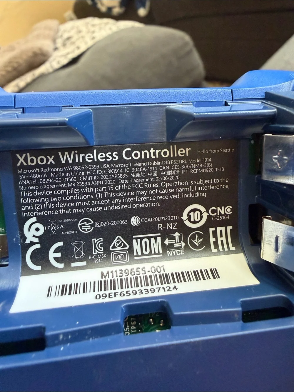 Xbox Wireless Gaming Controller in Aqua Shift Colors